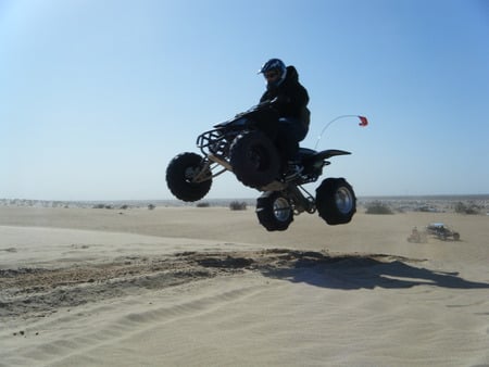 Sand Jumping - jumping, dunes, atv, yfz450, sand