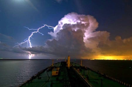 Natural Light From Deck - natural light, picture, from deck of ship, cool