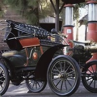 1904-Oldsmobile Curved Dash Runabout (Model 6C)