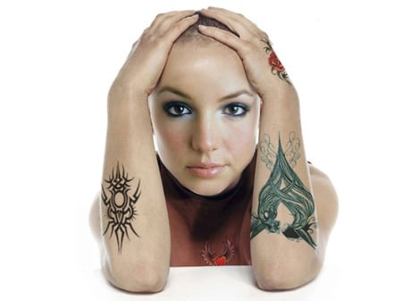 Spears-Bald - woman, bald, girl, spears, tatoo