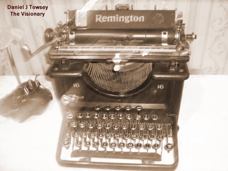 Old Typewriter - danieltowsey, old typewriter