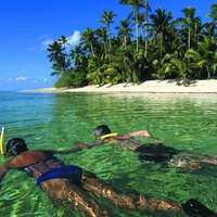 Snorkeling friends