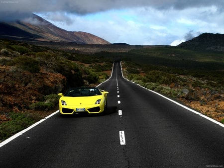 Lamborghi Gallardo - nature, lamborghini, yellow, lp560-4, road, gallardo