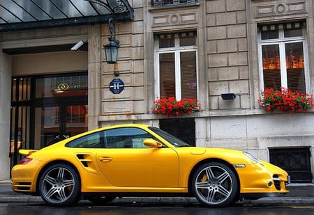 Yellow Car - yelloy, picture, car, cool