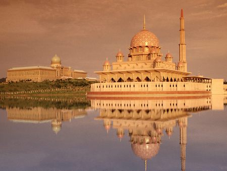 Putra Mosque - ancient, lake, wallpaper, buildings, reflections, architecture, malaysia, monuments, new