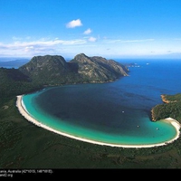 Wineglass-Bay