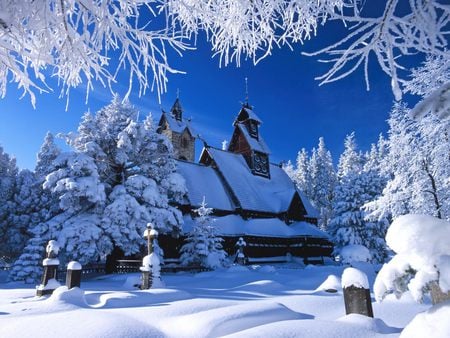 wang temple poland - pretty, house, trees, beautiful, snow, poland, cool, widescreen, ice, hd, temple, nice, day, sun