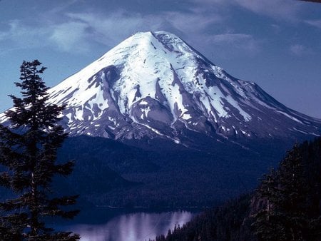 Iced Mountain - lake, mountain, iced