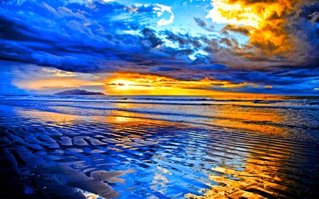 Reflection Texture - clouds, ray, blue, beach, sea, reflection, golden, texture, sky