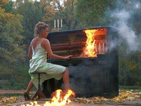 Lady Pianist - cool, lady pianist, picture