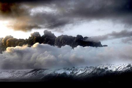 Smoke & Steam Hangs Out - nature, eyjafjallajokull, volcano, iceland