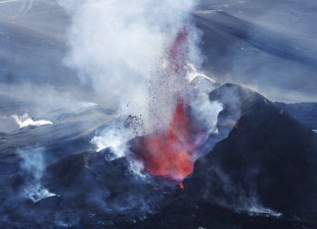 Fimmvorduhals eruption - iceland, volcanic, lavaa