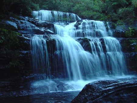 Amazing Waterfall - nature, amazing, water, green, waterfalls, waterfall, black