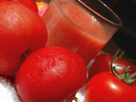 Tomato Juice - juice, drink, tomato juice, photography, comestible, vegetable juice, refreshment, food