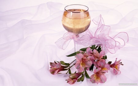 glass champagne 1280x800. jpg - glass, pink, flowers, champagne, still life, taste, lilies, orchid, champagne glass