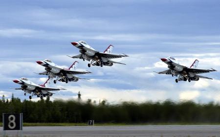 Thunderbirds Taking Off - usaf, f-16s