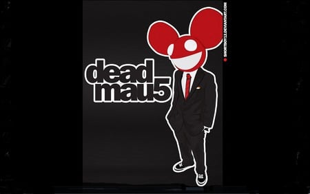 deadmau5 - standing, deadmau5