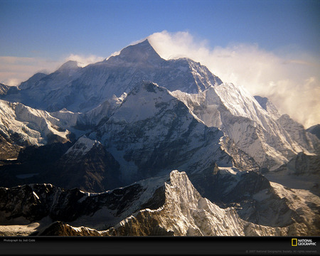 Snowcapped Everest - nature, himalayas, beautiful, mountains, everest, majestic