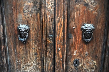 Old is gold - old, knockers, door