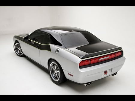 Dodge Challenger - challenger, dodge, racing, tuning