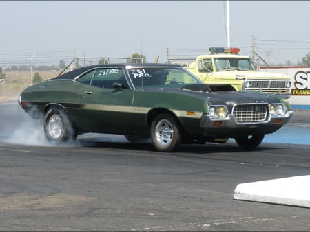 72 Torino Burnout - ford, burnout, car