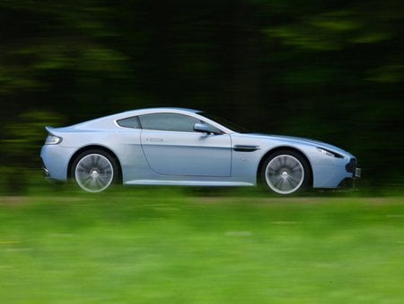 aston martin v12 vantage background - cars, aston martin