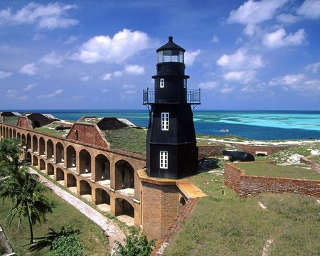 fort jefferson lighthouse dry tortugas national park florida