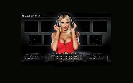 DJane Viktoria Metzker - mixer, girl, djane, dark, music, turntable, headphones, viktoria metzker, sexy