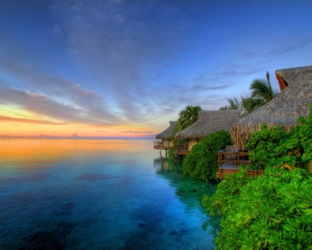 Sundown on the Island of Tahiti - sundown, rivers, brown, sunlights, great, pink, plants, nice, sunrises, gold, natural, nature, lakes, bay, reflections, horizon, yellow, blue, amazing, photo, sunsets, mirror, golden, seascapes, houses, sky, sun, clouds, trees, water, beautiful, photography, photoshop, reflected, sea, cool, orange, awesome