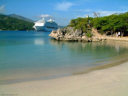 Cruise Arriving Island