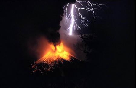 Mt Rinjani 1994 - volcano, nature, eruption, night, smoking, lightning