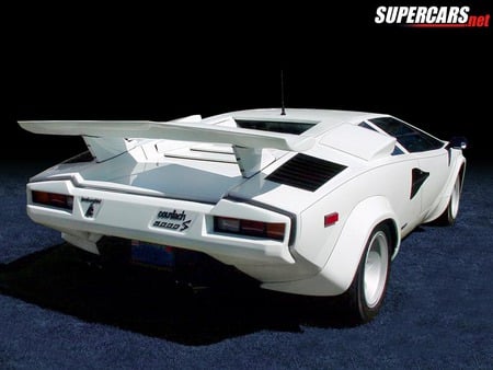 Lamborghini Contach - spoilers, white, blue, engine