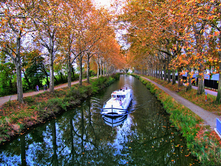 cruising down the river on a sunny day - fall, day, gorgeous, beautiful