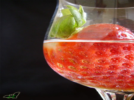 strawberry - strawberry, vine, single, glass