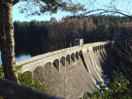 Laggan Dam - laggan, sunny, highlands, scotland, peaceful, river spean, dam