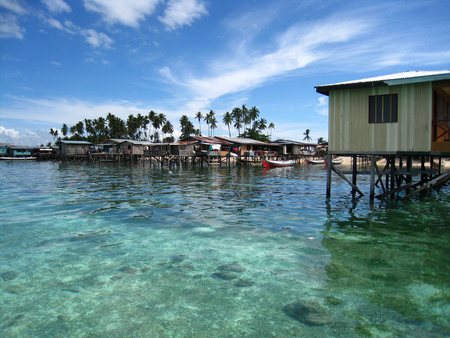 Crystal Clear Waters - homes, ocean, tropical, boats