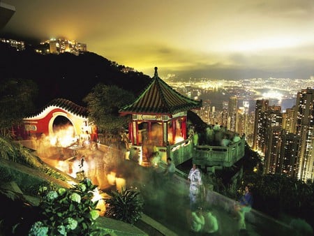 Night falls on Hong Kong