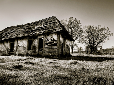 THIS OLD HOUSE RUNDOWN,SHACK