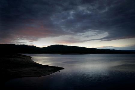 Lake Hume Sunrise - horizon, sky, dark, australia, sunrise, firefox persona