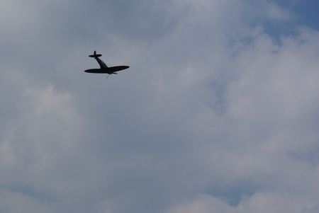 spitfire - britain, memorial, of, raf, typoon, battle, and, eurofighter, awesome, flight, spitfire