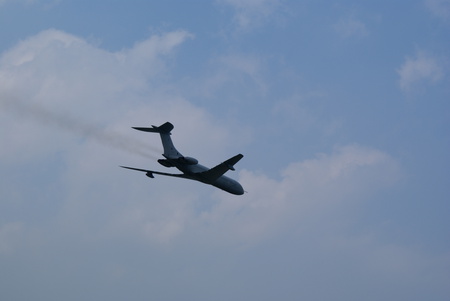 VC-10 - 2010, display, big, hill, jet, smoke, plane, biggin, raf, vc-10