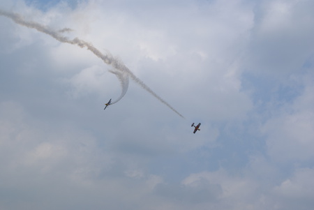 red bull matadors - hill, 2010, display, matadors, bull, red, biggin, aerobatic