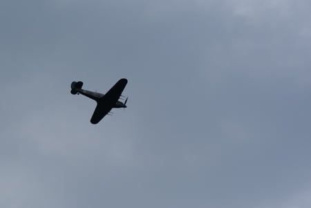 Raf Spitfire - hill, britain, 2010, of, 2, me109, war, raf, hurricane, battle, world, ww2, two, biggin, spitfire