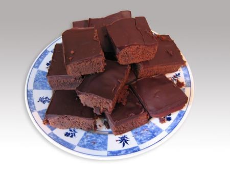 CLEO I HAVE A PLATE OF FUDGE FOR U - fudge, yummy, chocolate