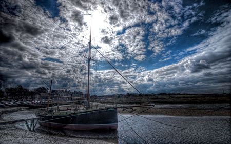 Amazing Sky - clouds, amazing, beautiful, ship, boat, sea, sailboats, boats, sailing, sailboat, ships, peaceful, sky