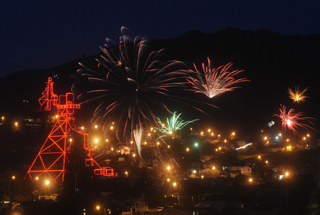 Butte, Montana July 4,2010 - montana, butte, nightsky, fireworks