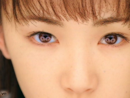 A CLOSE UP OF AN INNOCENT FACE - face, skin, smooth, eyes, beautiful