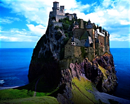 Castle - key, scenery, blue, beach, landscape, great, grass, mountain, dark, england, roof, wales, schloss, scotland, castle, clouds, britain, stone, water, black, germany, grey, nature, green