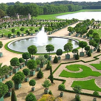 Garden of Palace-of-Versailles-Paris