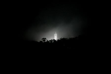 The Monument - dark australia, black, light, firefox persona, widescreen